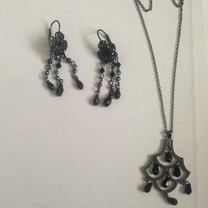 Black Earrings and Necklace Jewelry Set